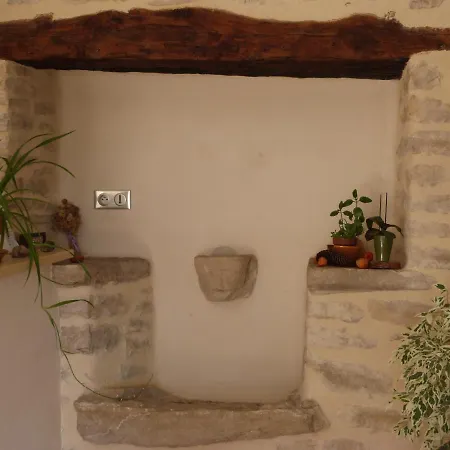 La Reine Des Pres D'hotes Bed & Breakfast