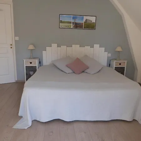La Reine Des Pres D'hotes Bed & Breakfast