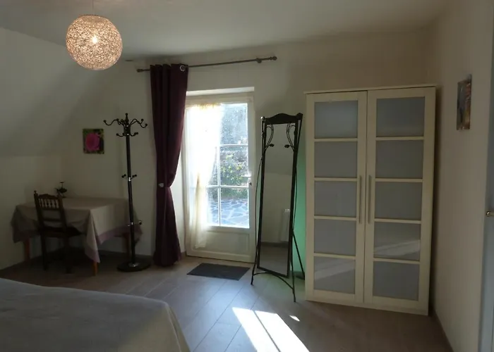 La Reine Des Pres D'hotes Nocleg ze śniadaniem 3*