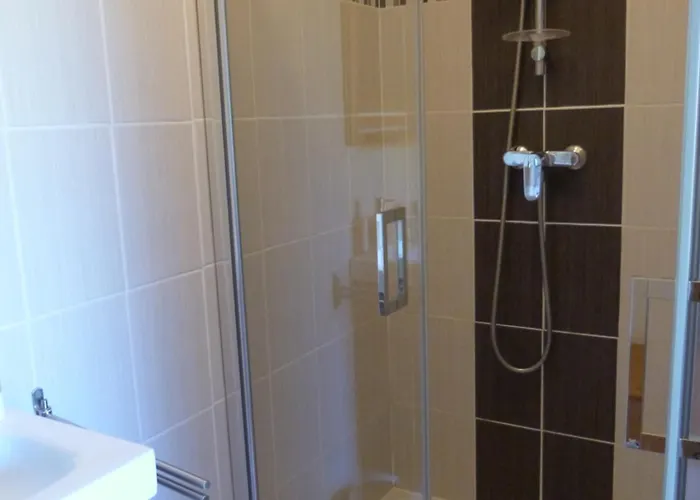 Nocleg ze śniadaniem La Reine Des Pres D'hotes 3*